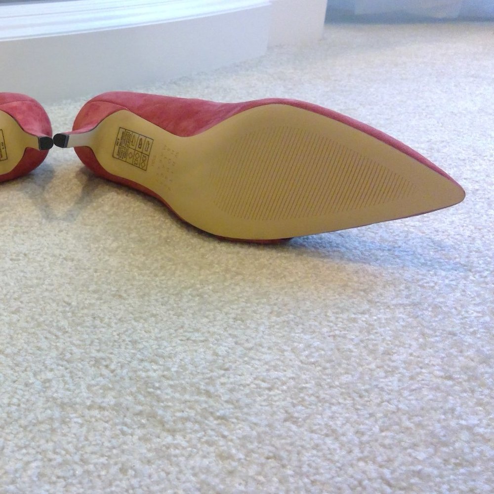 White House Black Market Crimson Heels - Picture 3 of 6